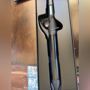 Bio Ionic long barrel curling iron styler